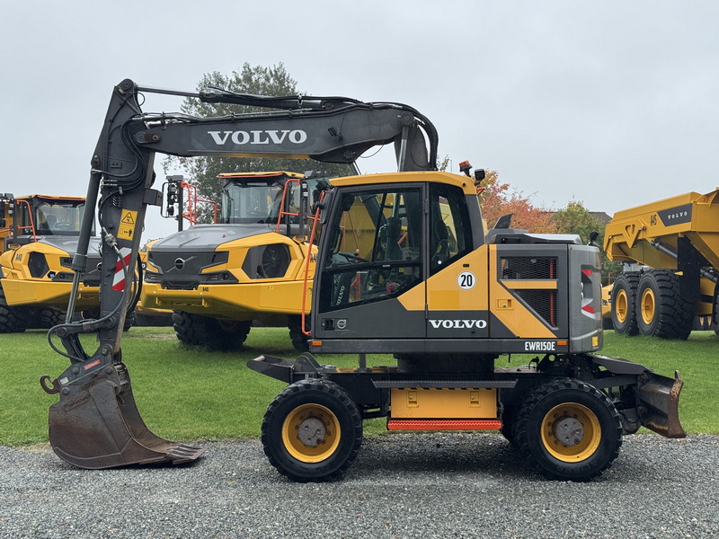 AT3200116 Volvo EWR 150E Wheeled Excavator Limited Black Edition  9 Pieces Nokian Ground Kare Tyre Version At Collections